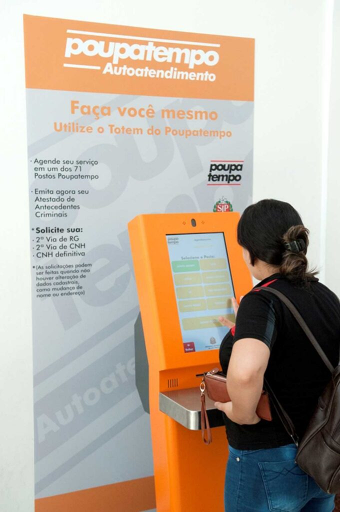 Poupatempo instala totem de autoatendimento no Shopping Taboão