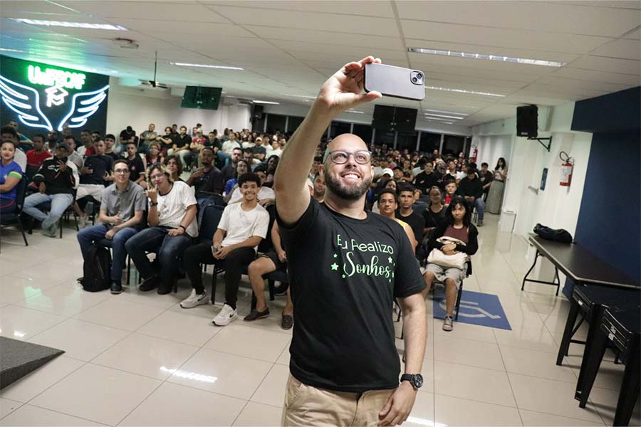 UniFECAF promove experiência prática para aproximar futuros estudantes das carreiras em Engenharia e Tecnologia