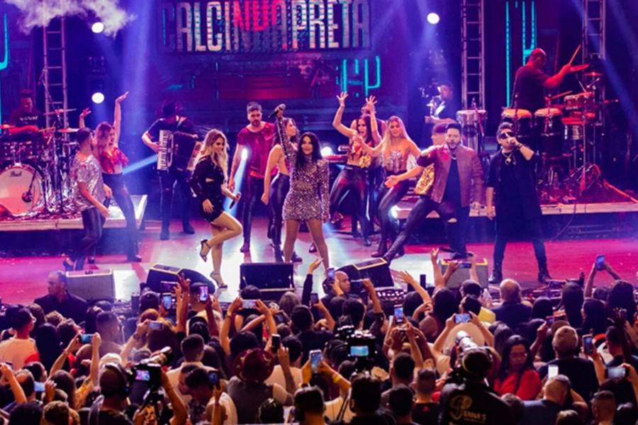 Calcinha Preta abre Festa do Peão de Taboão da Serra nesta quinta (24) com novo espetáculo de 30 anos