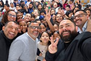 Taboão da Serra lança livro de poesias de alunos da rede municipal no dia 27